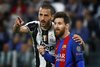 Bonucci-showing-Messi-whos-the-best-696x464.jpg